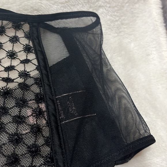 Very Sexy no flaws..worn once- too big for me Vic Sec strap blk High Rise Strapp - Picture 4 of 10